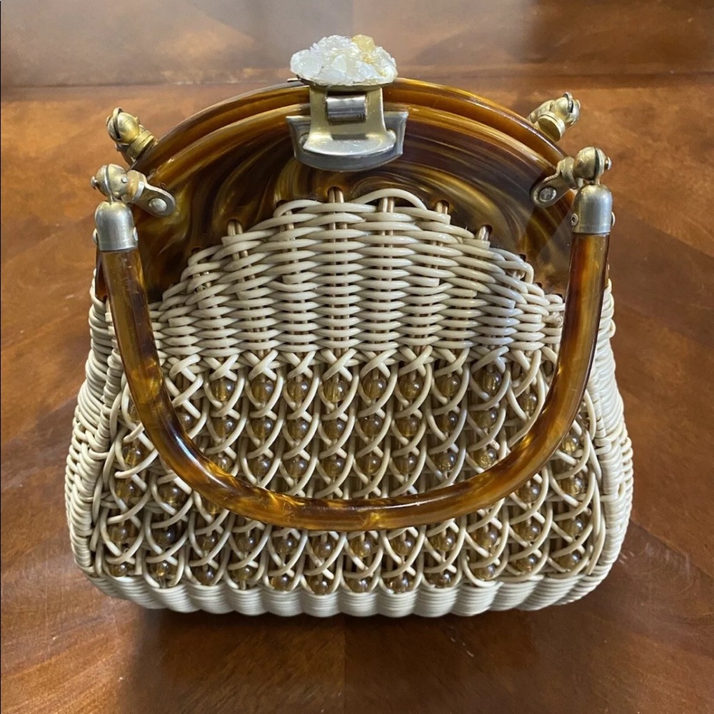 Lucite wicker purse - Picture 2 of 12